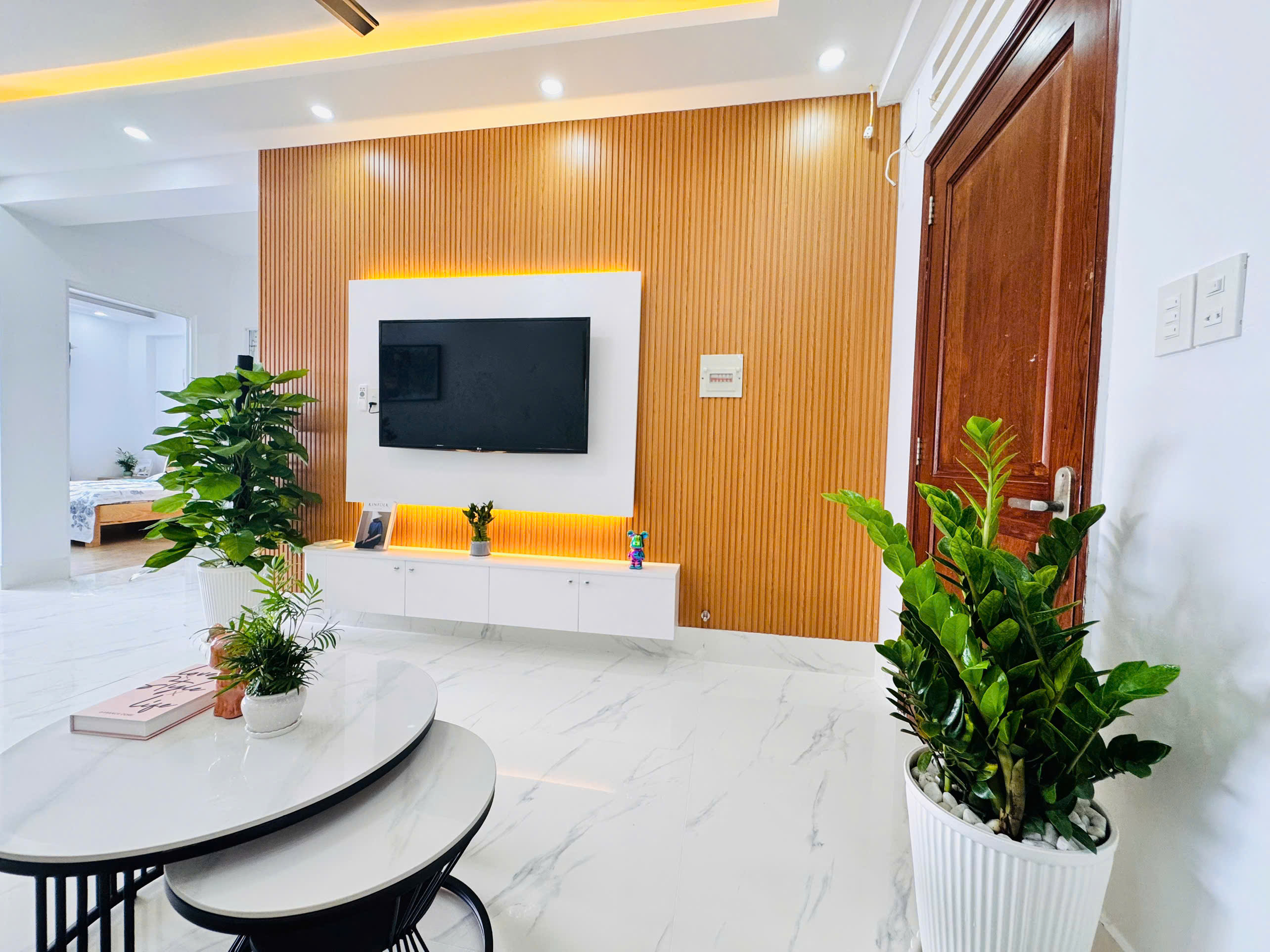 Bán căn hộ ct6 - Vĩnh Điềm Trung Ban công tây nam, cửa vào đông bắc