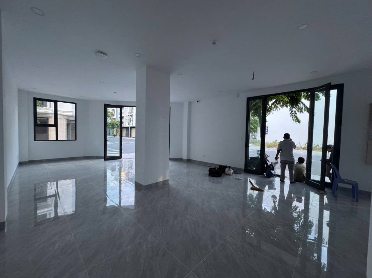 CHO THUÊ MẶT BẰNG ĐẸP – 120M² – 2 MẶT TIỀN VCN PHƯỚC LONG 2