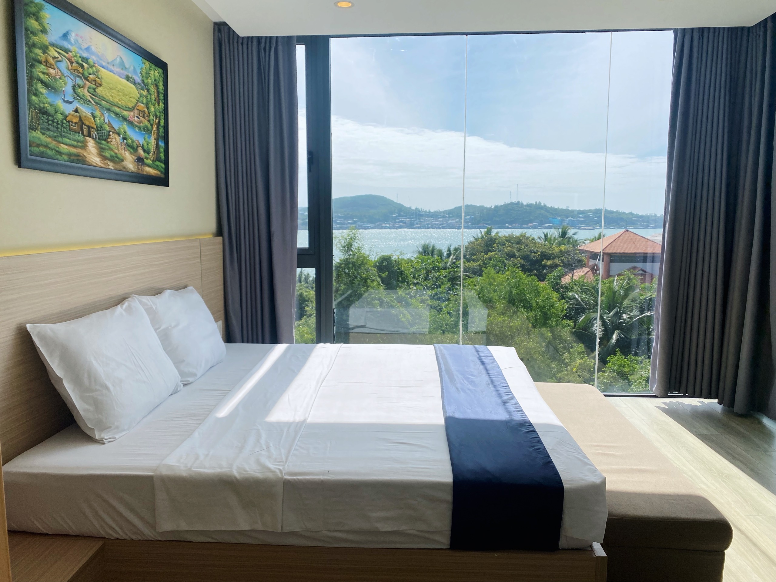 Cho thuê căn hộ cao cấp view biển Trần Phú Nha Trang chỉ 7tr