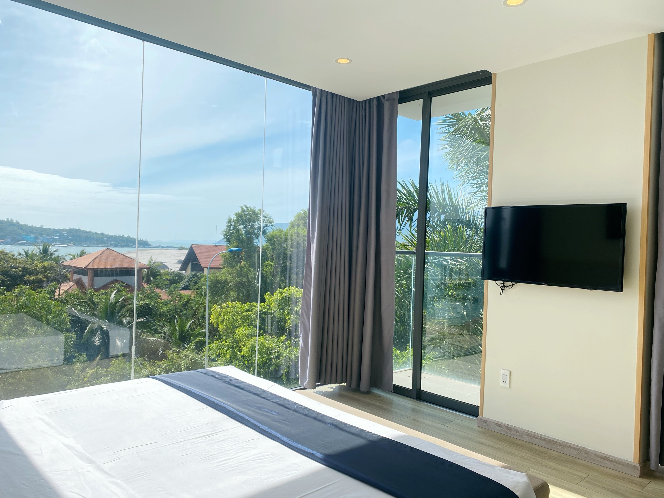 Cho thuê căn hộ cao cấp view biển Trần Phú Nha Trang chỉ 7tr