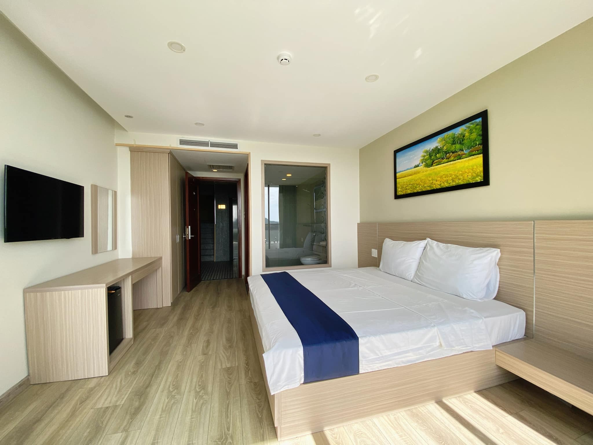 Cho thuê tòa căn hộ khách sạn view trực diện biển Nha Trang