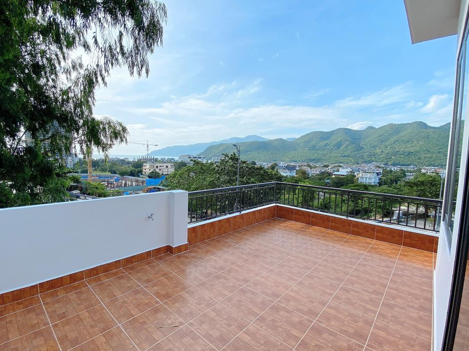 HÀNG HIẾM nhà mới xây view biệt thự AN VIÊN NHA TRANG mà giá bình dân chỉ 4ty950