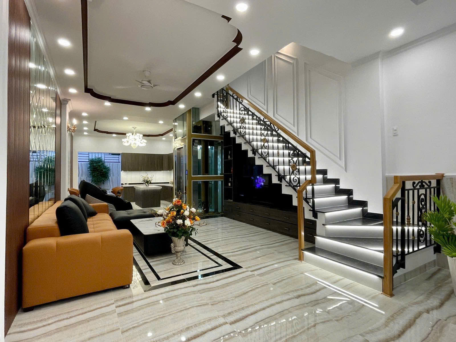 Bán nhà 3 tầng có thang máy – Hà Quang 2 Nha Trang mặt đường số 13